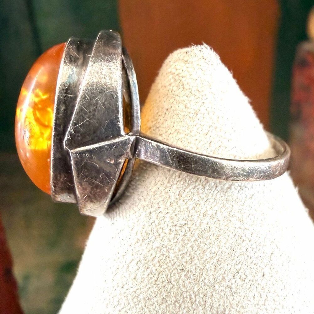 Vintage Sterling Silver Amber Cabochon Ring - Picture 2 of 13
